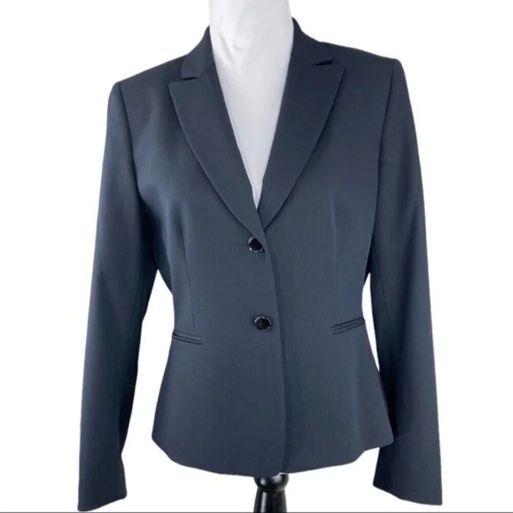 Tahari Arthur S Levine Women Navy Blue Pinstripe Two Button Blazer Jacket Size 8